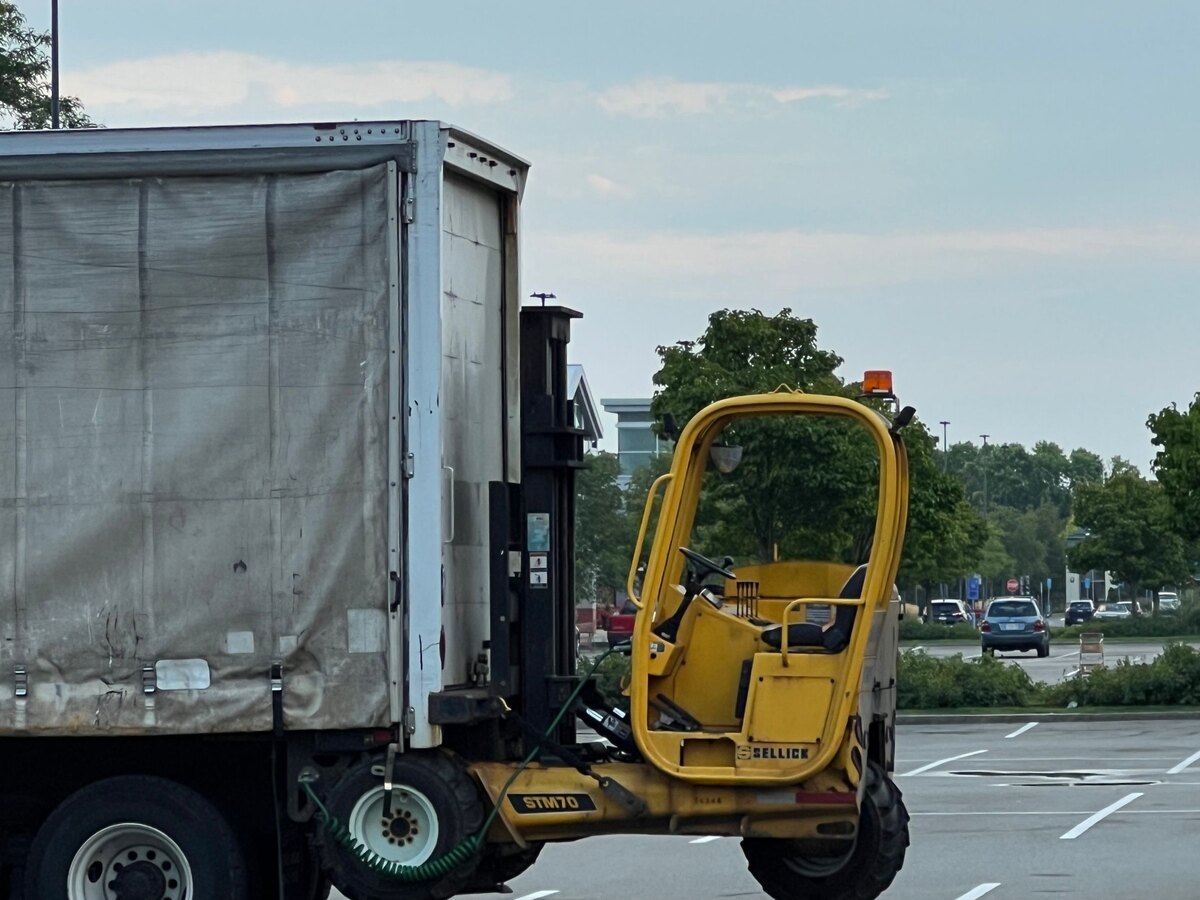 Veilig werken met de meeneemheftruck